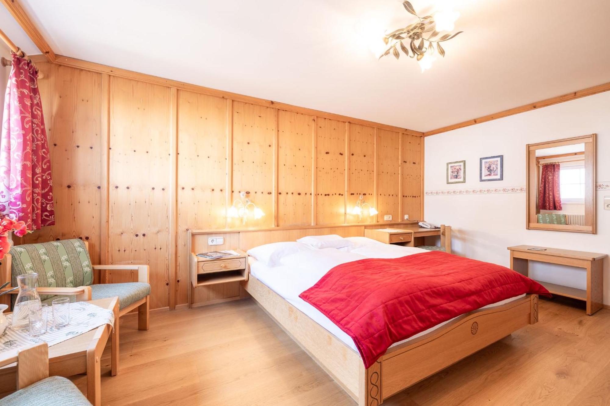 Oerglwirt Ferienwelt - Hotel Post Oerglwirt Mariapfarr Bilik gambar